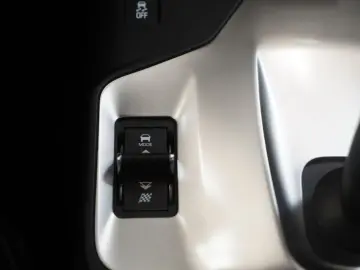 E-PACE P250 AWD R-Dynamic 1.H 21 Digital Memory