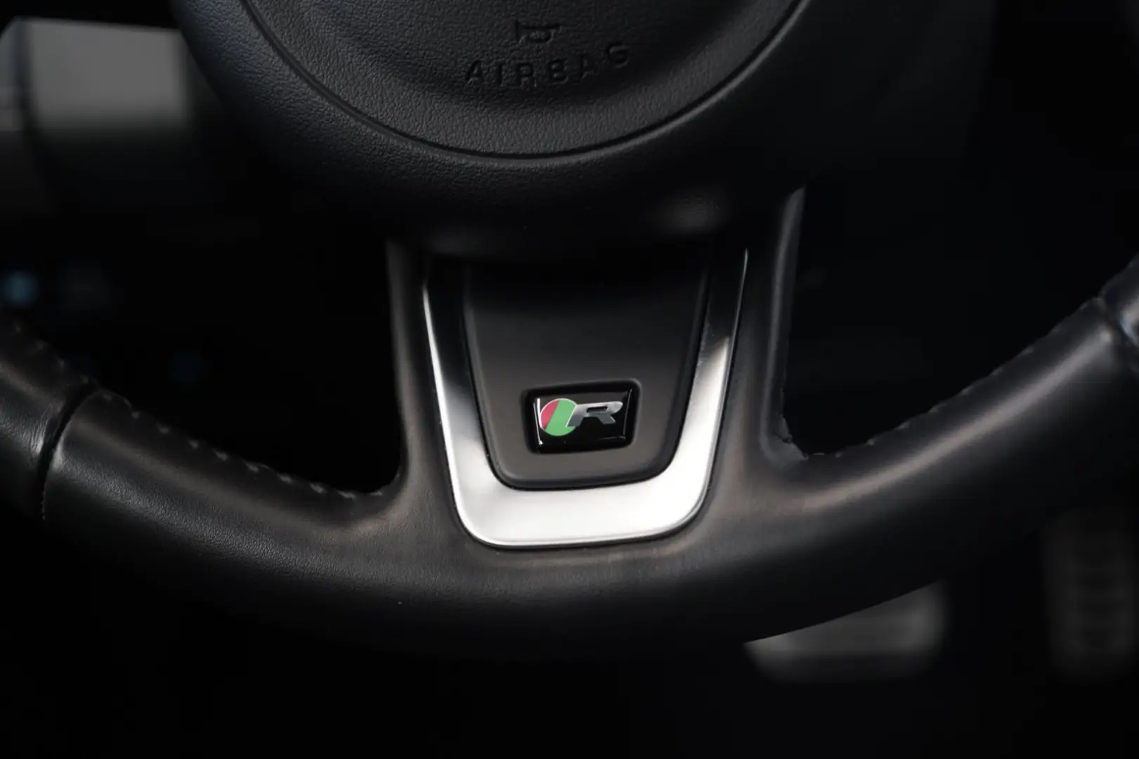 E-PACE P250 AWD R-Dynamic 1.H 21 Digital Memory