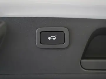 E-PACE P250 AWD R-Dynamic 1.H 21 Digital Memory