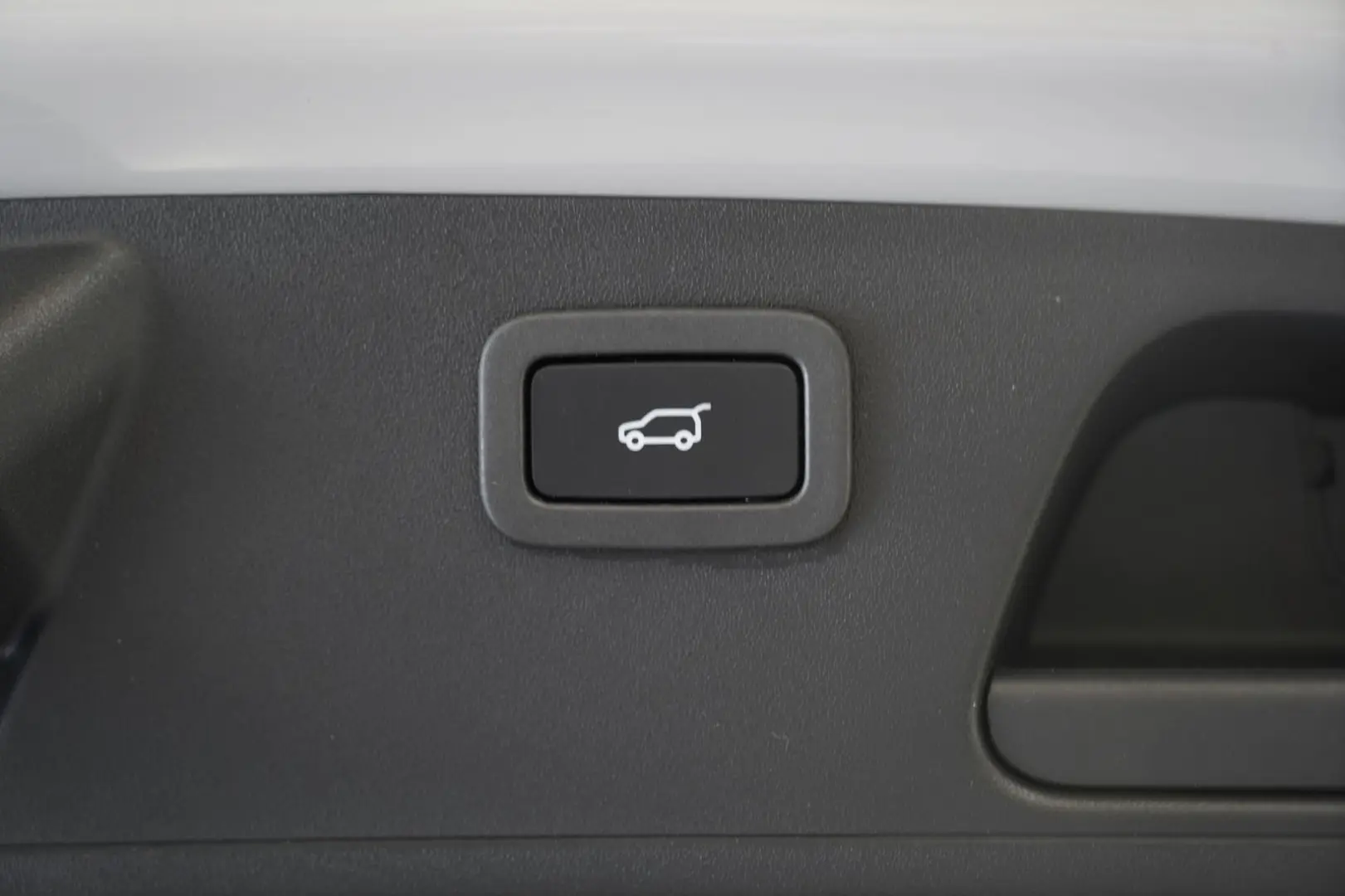 E-PACE P250 AWD R-Dynamic 1.H 21 Digital Memory