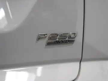 E-PACE P250 AWD R-Dynamic 1.H 21 Digital Memory