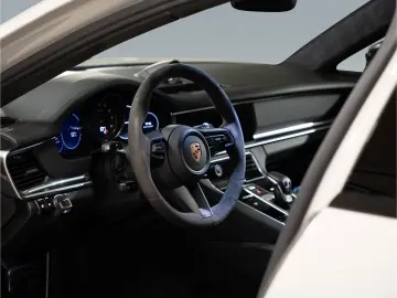 Panamera GTS Sport Turismo BOSE Surround View
