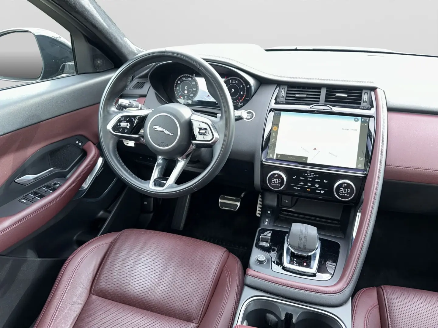 E-Pace P300 Sport AWD Meridian Pano Alcantara