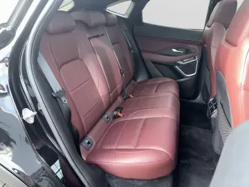 E-Pace P300 Sport AWD Meridian Pano Alcantara