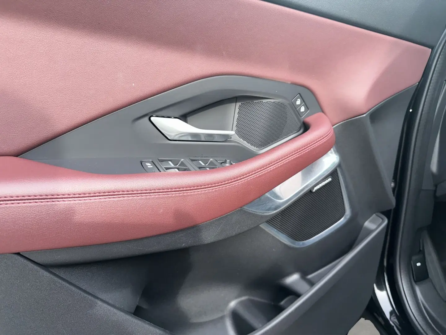 E-Pace P300 Sport AWD Meridian Pano Alcantara