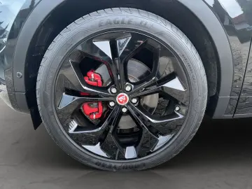 E-Pace P300 Sport AWD Meridian Pano Alcantara