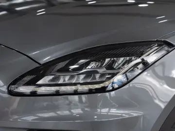 E-PACES AWD R-DYNAMIC BLACK-PACK 19 LM NAVI DAB