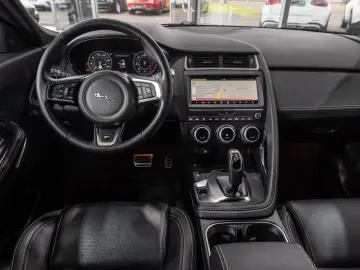 E-PACES AWD R-DYNAMIC BLACK-PACK 19 LM NAVI DAB