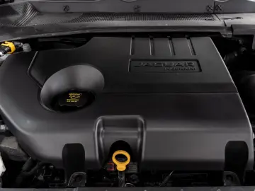 E-PACES AWD R-DYNAMIC BLACK-PACK 19 LM NAVI DAB