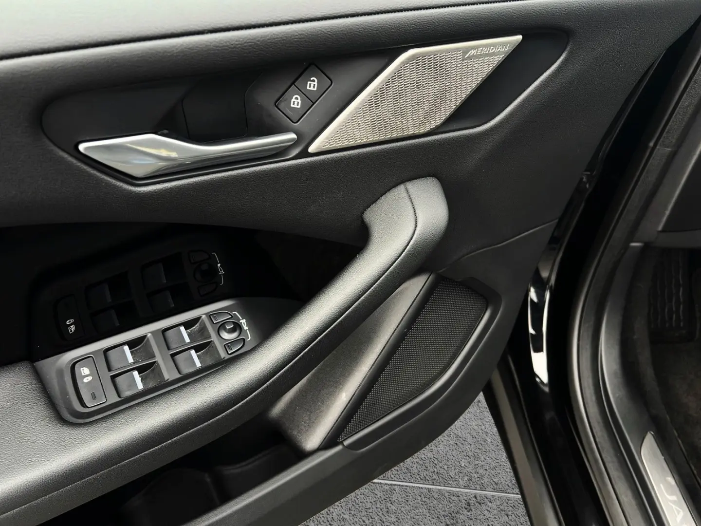 I-Pace EV400 S Dual Keyless DAB  ACC SitzHZ