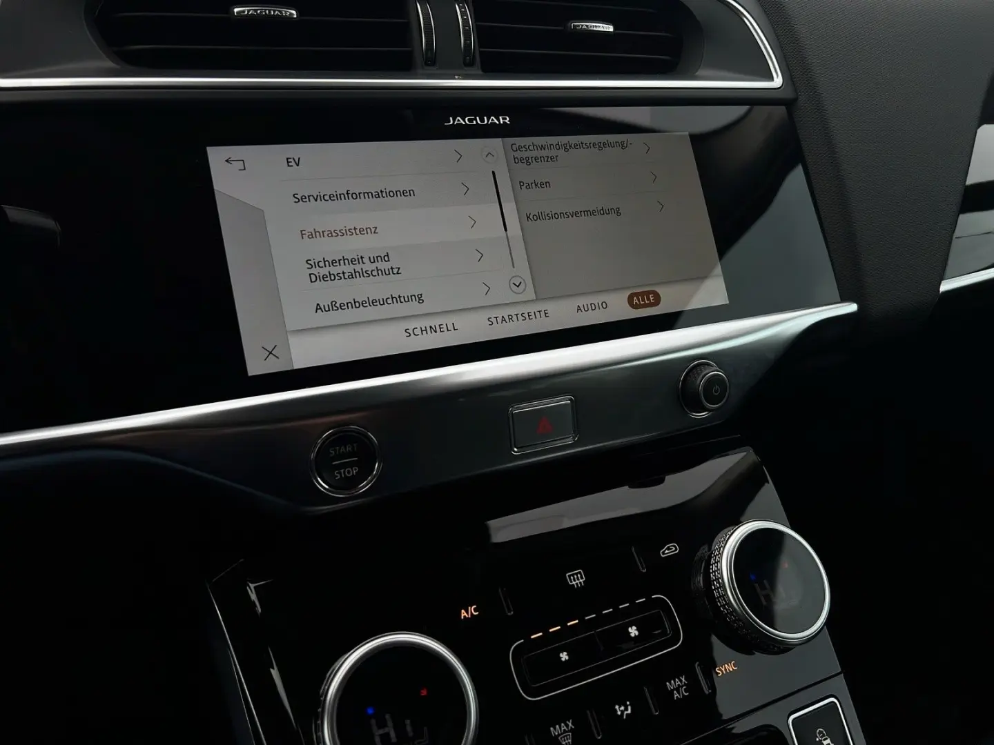 I-Pace EV400 S Dual Keyless DAB  ACC SitzHZ