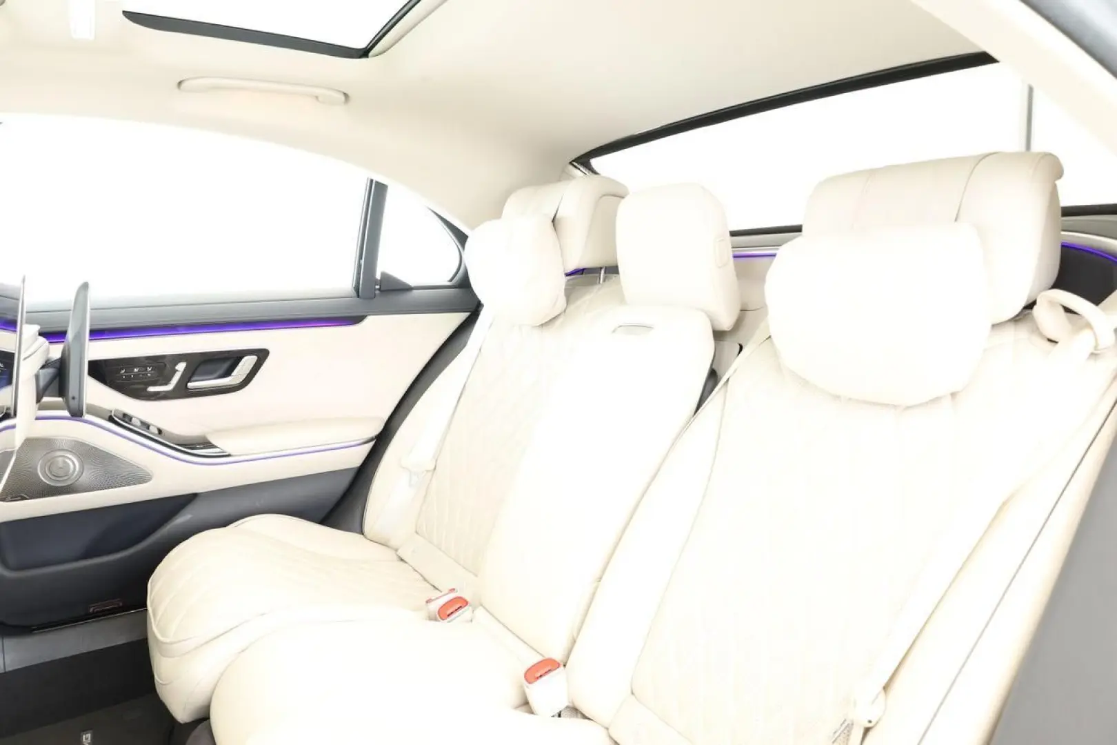 S 580 lang AMG DIGITAL Pano HUD HighEndFond 21