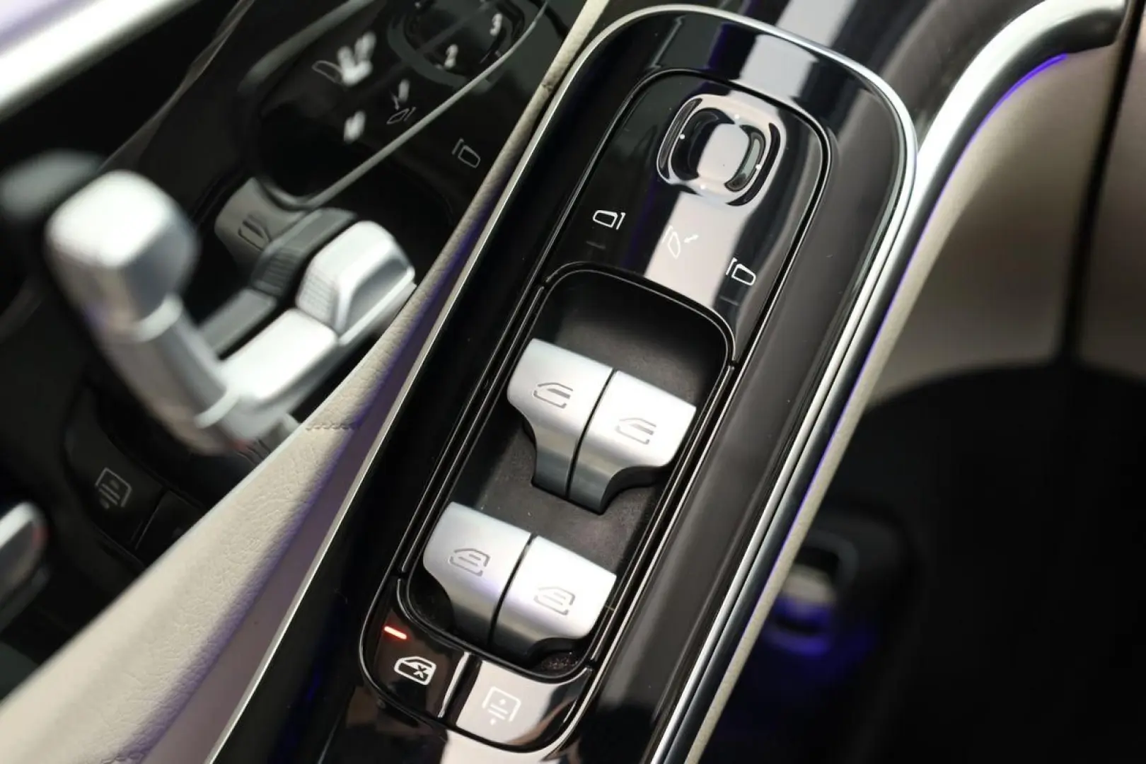 S 580 lang AMG DIGITAL Pano HUD HighEndFond 21