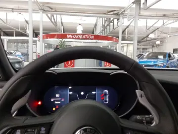 Giulia 2.0 Turbo Veloce Allrad AT NAVI Leder LED