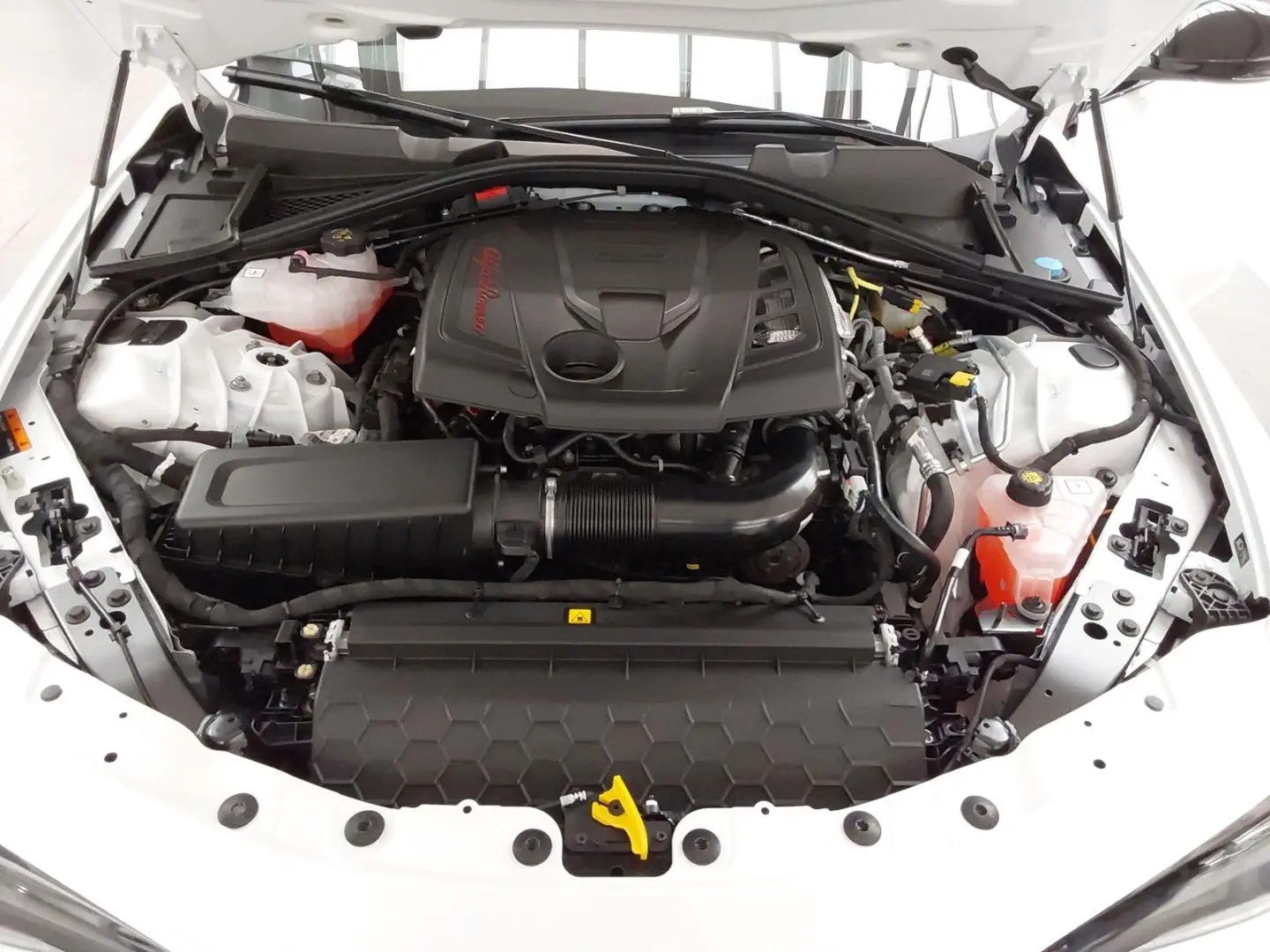 Giulia 2.0 Turbo Veloce Allrad AT NAVI Leder LED