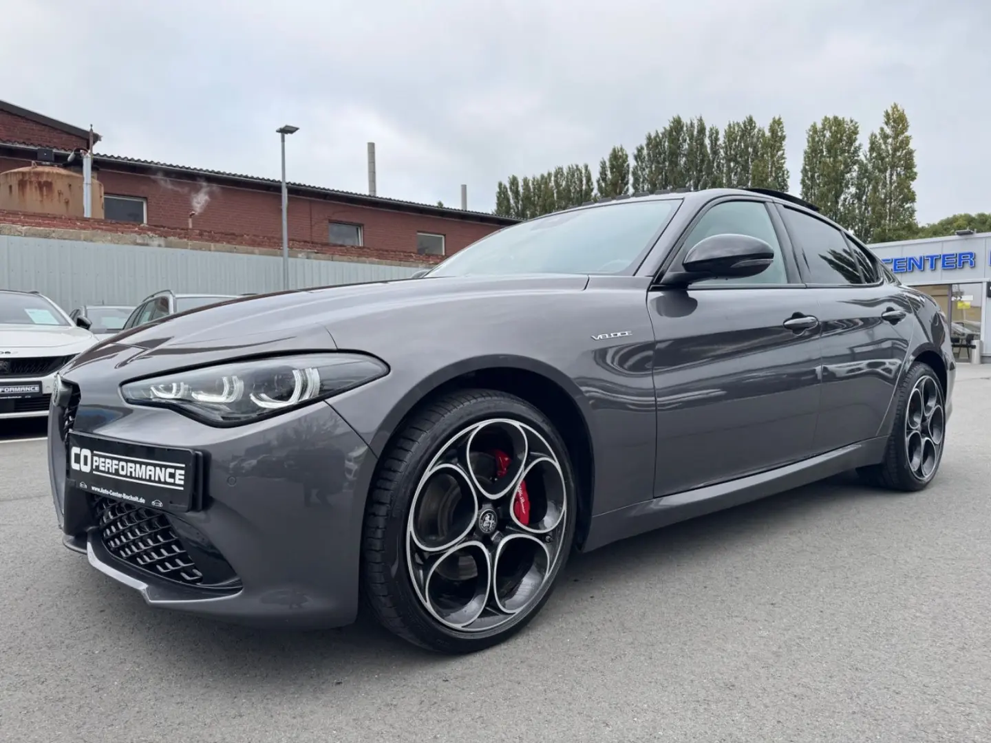 Giulia  VELOCE Q4 PANO RFK MEMORY ACC CARPLAY