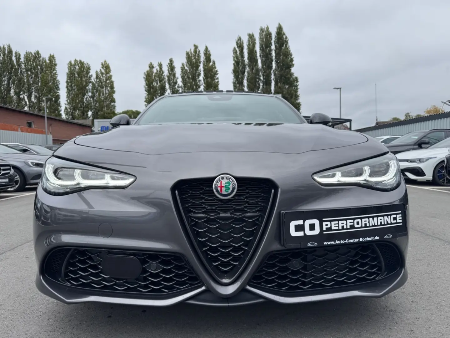 Giulia  VELOCE Q4 PANO RFK MEMORY ACC CARPLAY