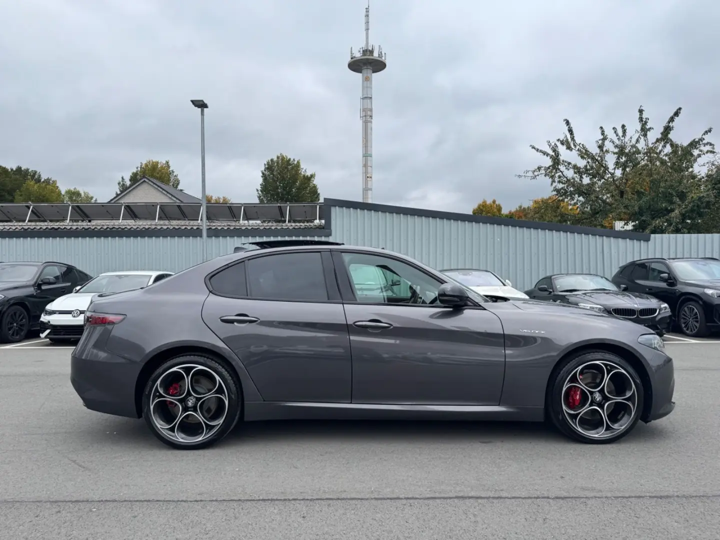 Giulia  VELOCE Q4 PANO RFK MEMORY ACC CARPLAY
