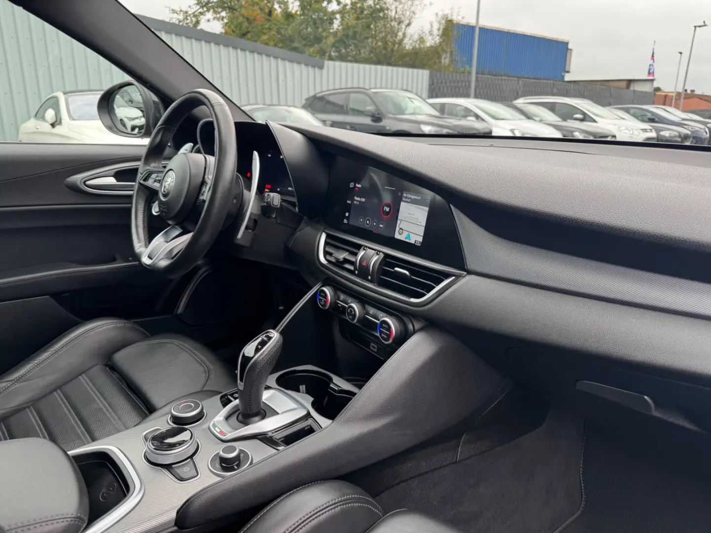 Giulia  VELOCE Q4 PANO RFK MEMORY ACC CARPLAY