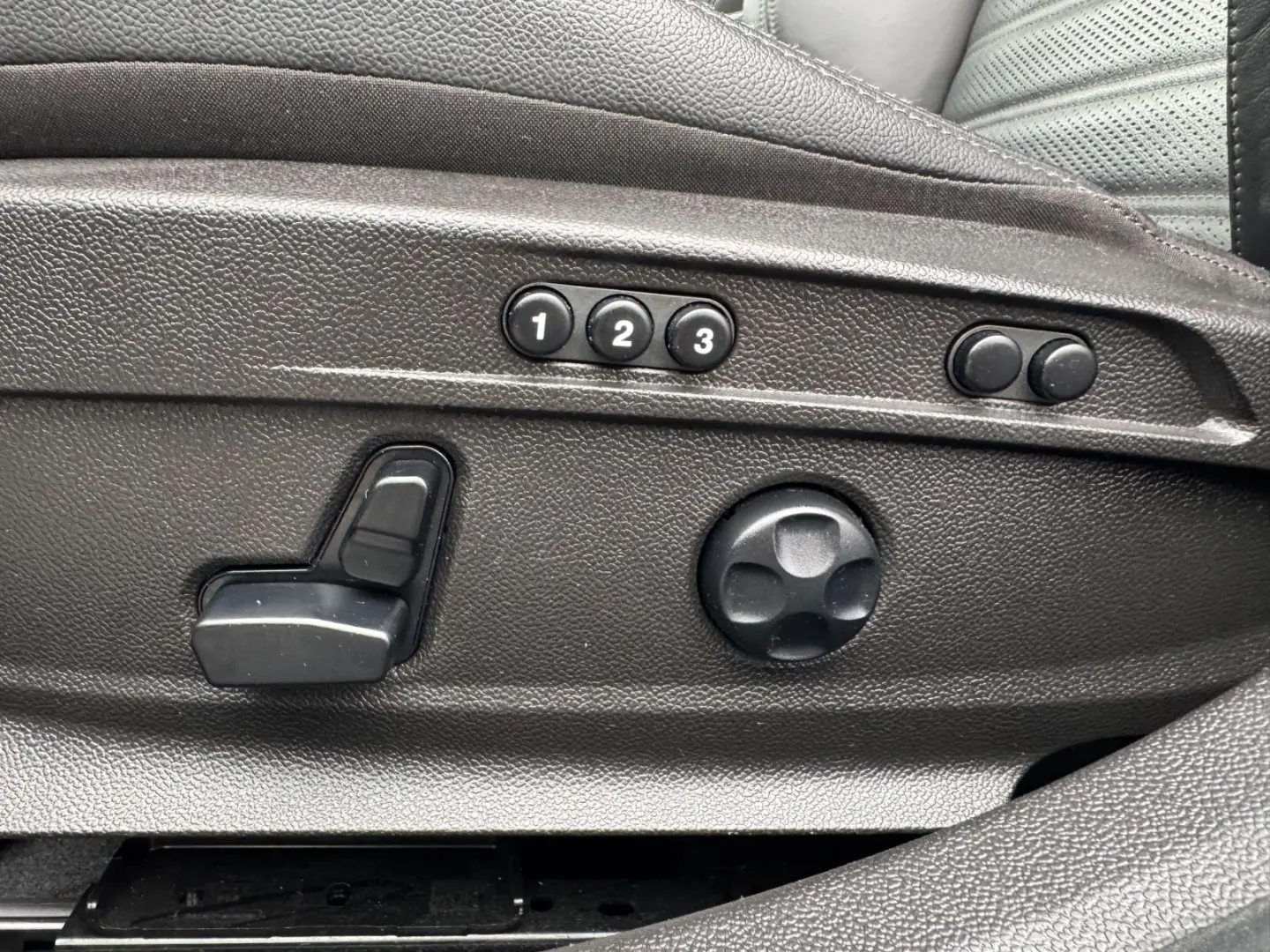 Giulia  VELOCE Q4 PANO RFK MEMORY ACC CARPLAY