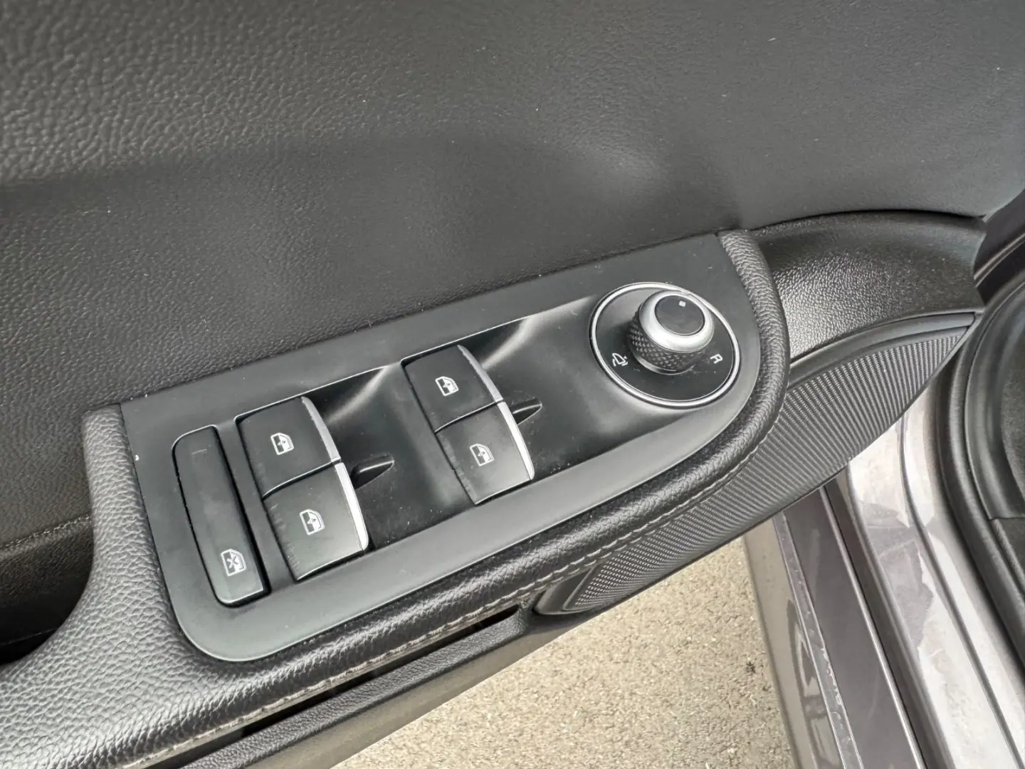 Giulia  VELOCE Q4 PANO RFK MEMORY ACC CARPLAY