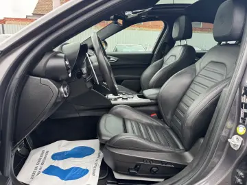 Giulia  VELOCE Q4 PANO RFK MEMORY ACC CARPLAY