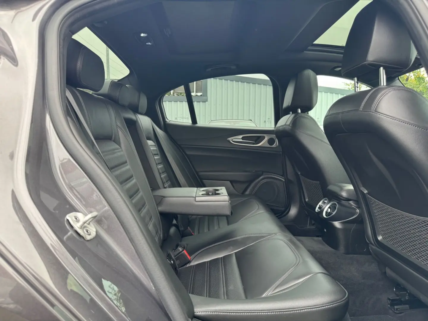 Giulia  VELOCE Q4 PANO RFK MEMORY ACC CARPLAY