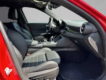 Giulia 2.9 V6 Bi-Turbo AT8 Quadrifoglio