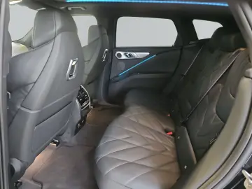 XM 50e  M Sportpaket H&K Surround