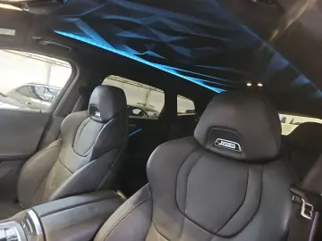 XM 50e  M Sportpaket H&K Surround