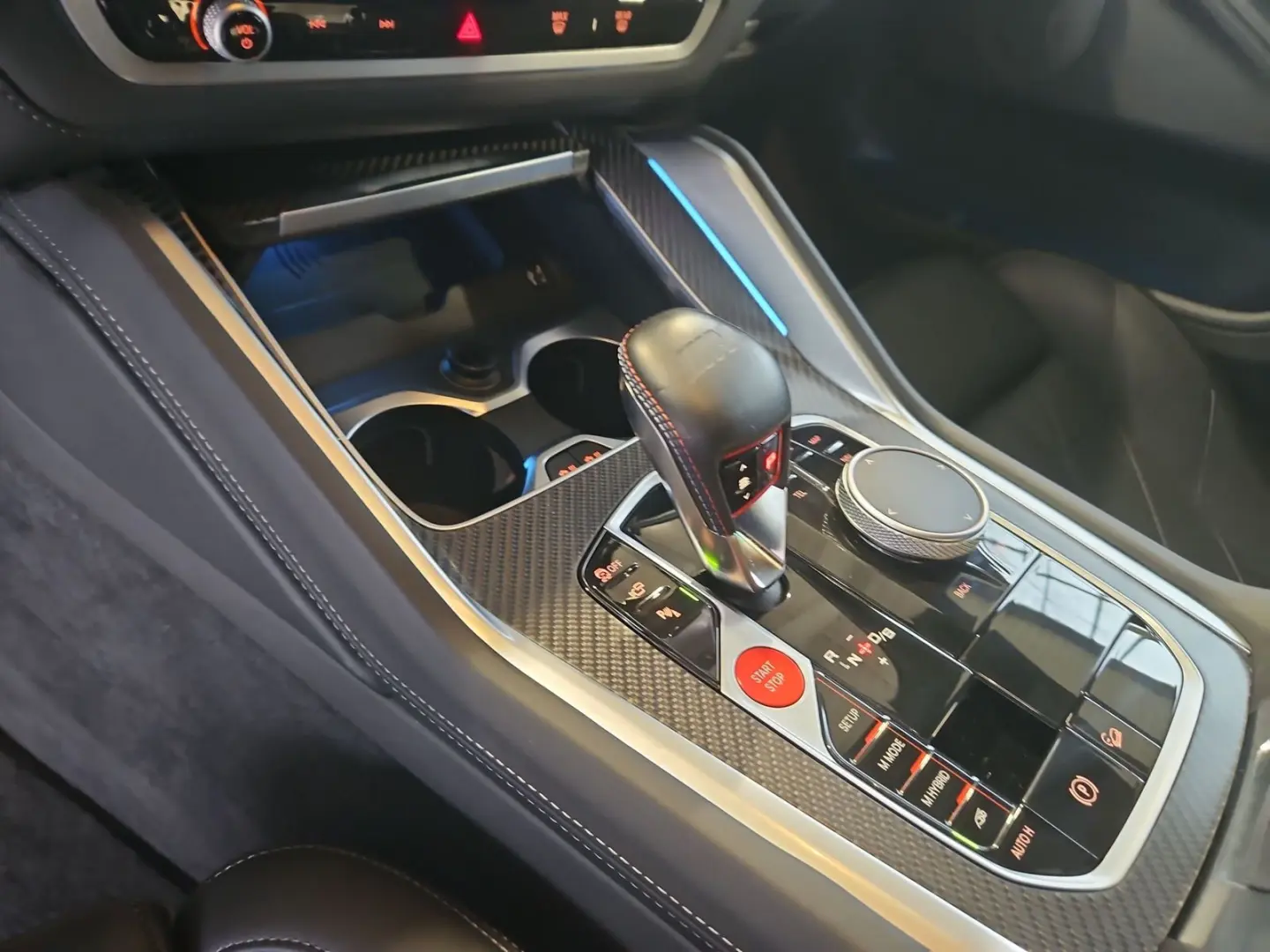 XM 50e  M Sportpaket H&K Surround