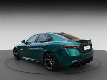 GIULIA 510PS QUADRIFOGLIO 1. HAND DEUTSCH VERDE