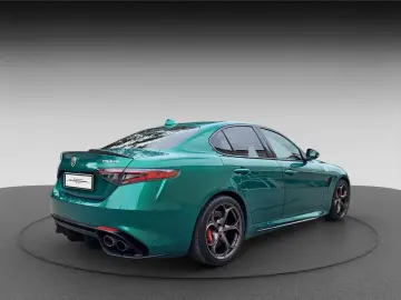 GIULIA 510PS QUADRIFOGLIO 1. HAND DEUTSCH VERDE