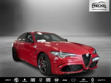 Giulia Quadrifoglio Assistenz Paket  19 Classico