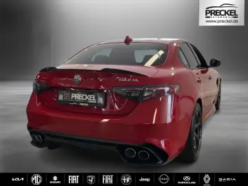 Giulia Quadrifoglio Assistenz Paket  19 Classico