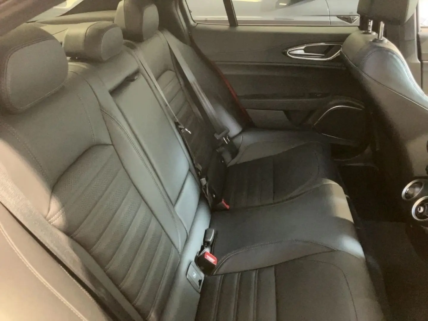 Giulia Quadrifoglio Assistenz Paket  19 Classico