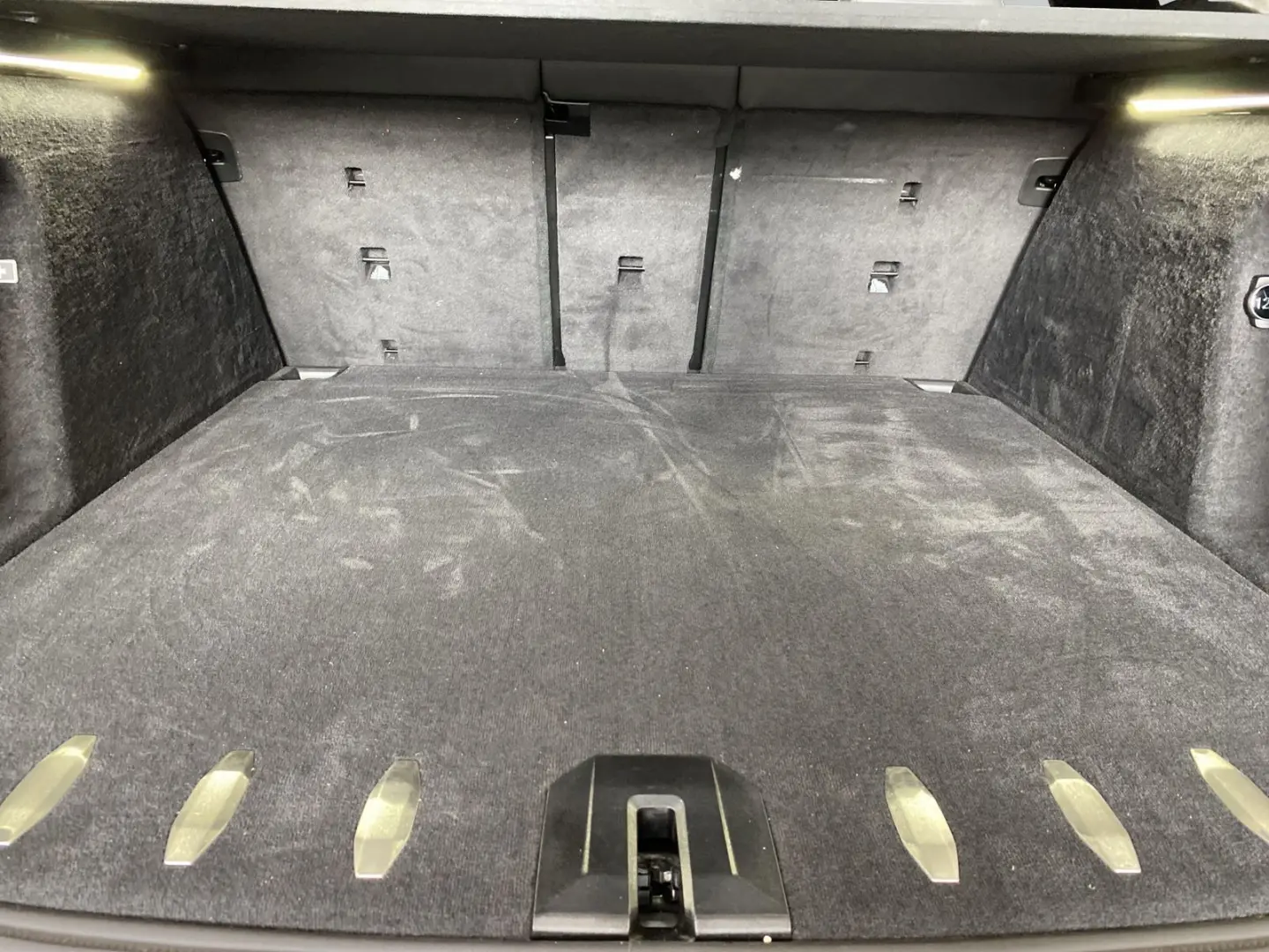 XM 50e . 22  LC Prof. HUD H K DAB