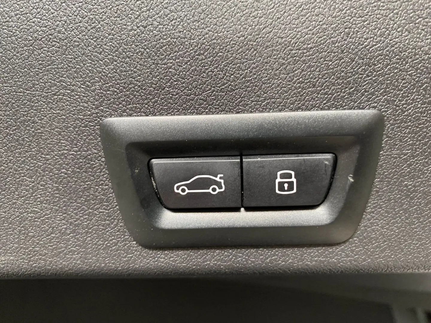 XM 50e . 22  LC Prof. HUD H K DAB