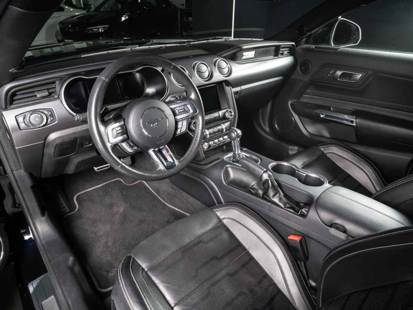 Mustang GT 5.0 Ti-VCT V8 Fastback  PREMIUM2 SYNC