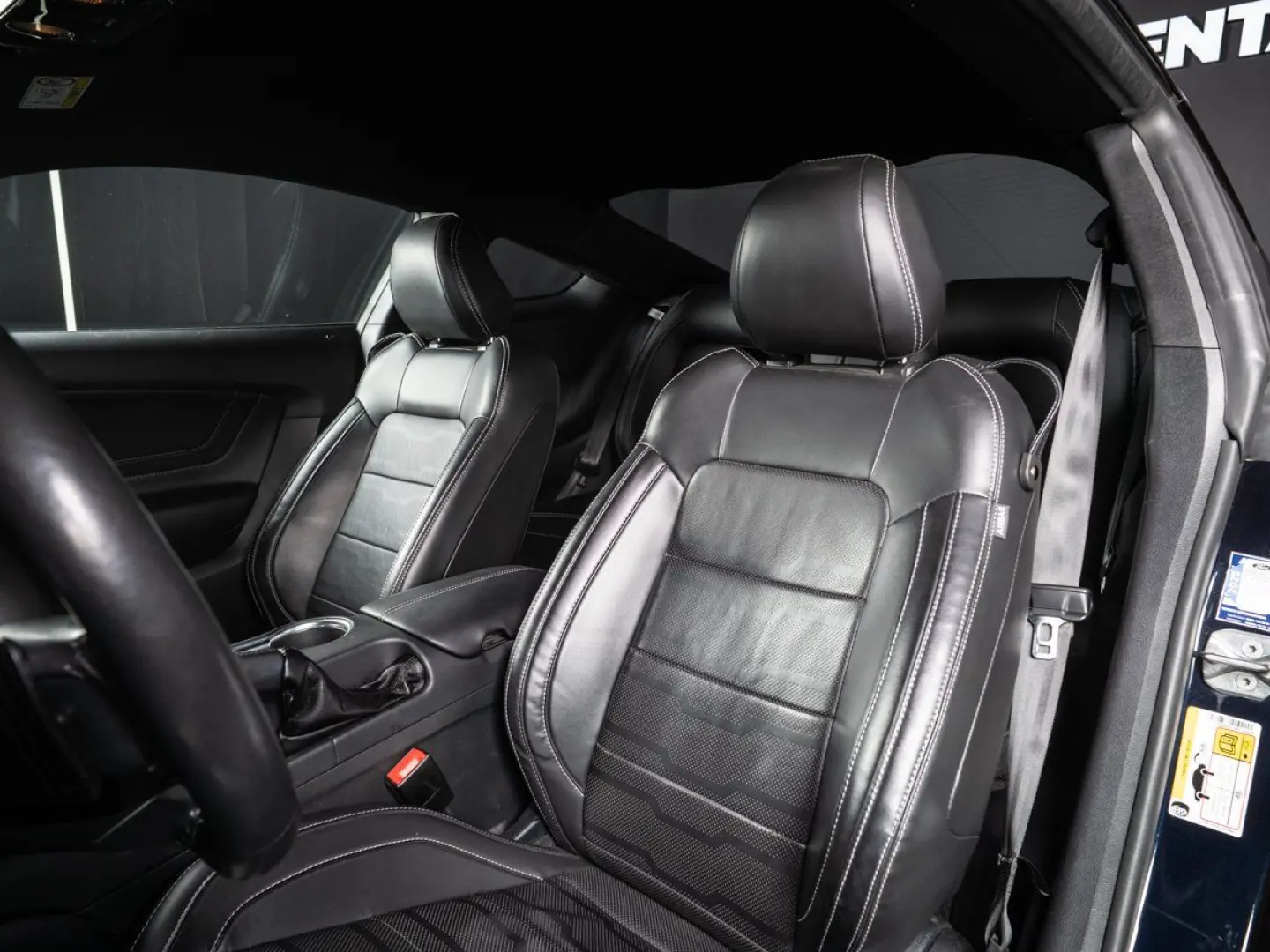 Mustang GT 5.0 Ti-VCT V8 Fastback  PREMIUM2 SYNC