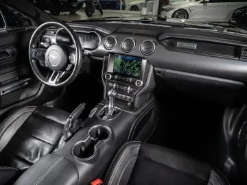 Mustang GT 5.0 Ti-VCT V8 Fastback  PREMIUM2 SYNC