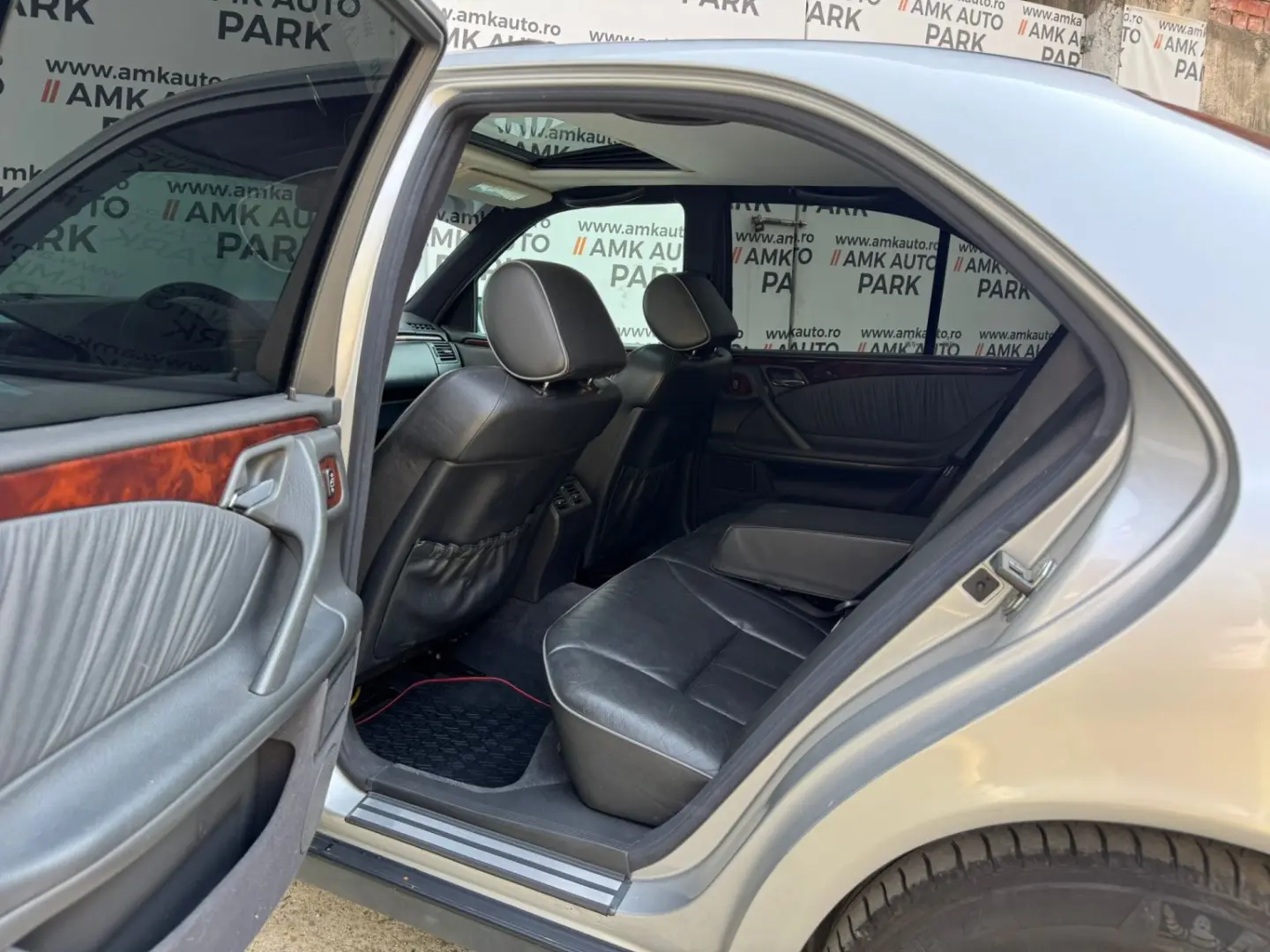 Mercedes E200 – 1998