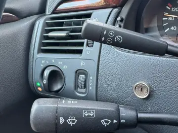 Mercedes E200 – 1998