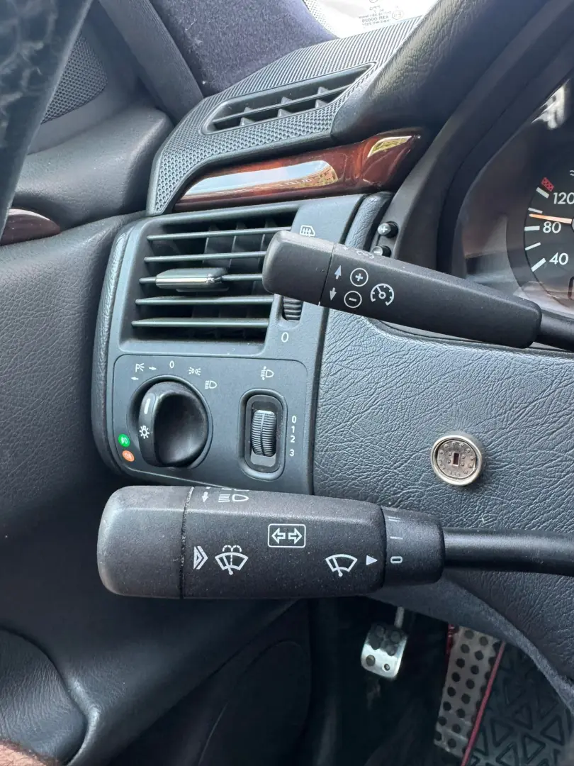 Mercedes E200 – 1998