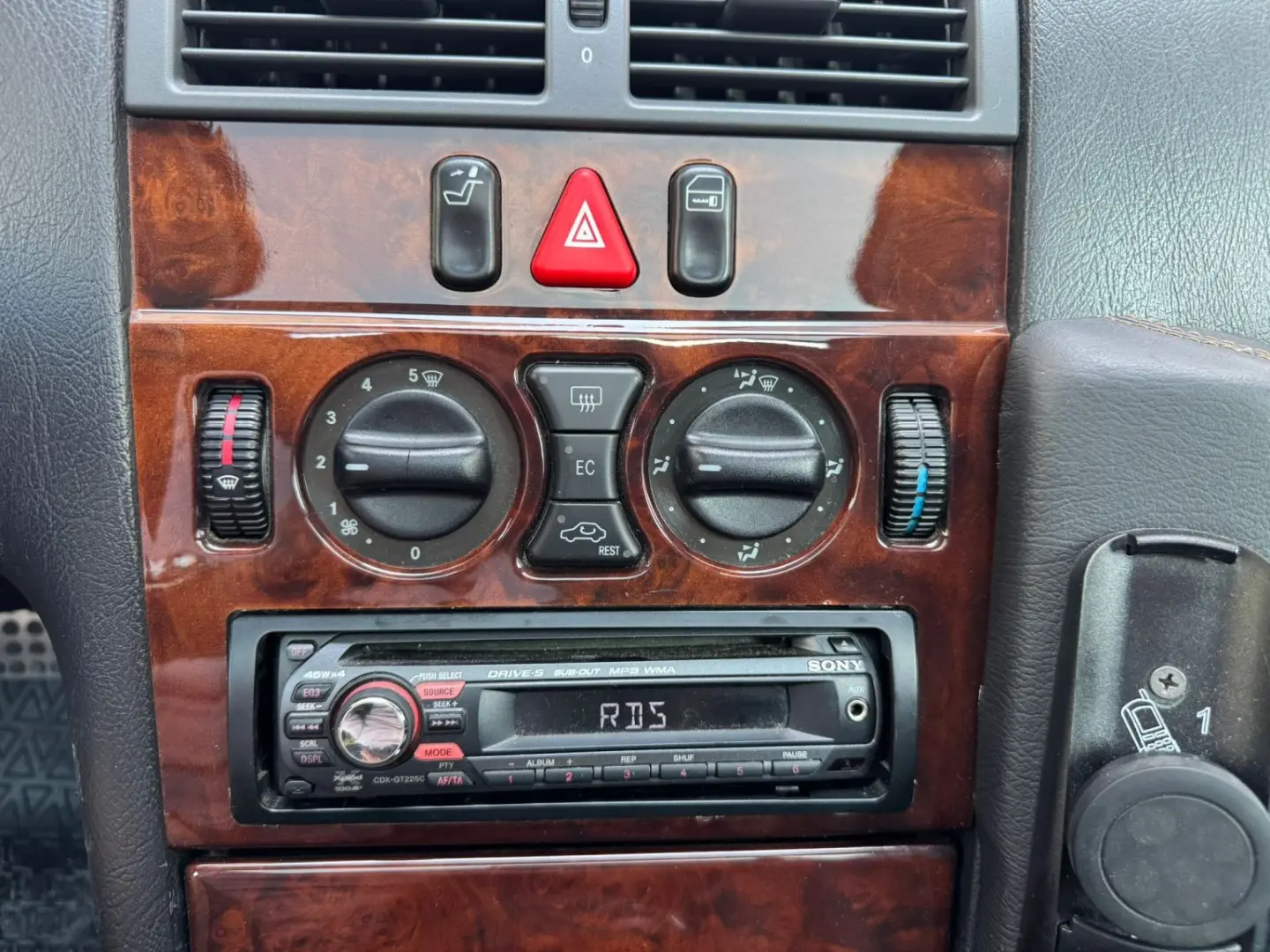 Mercedes E200 – 1998