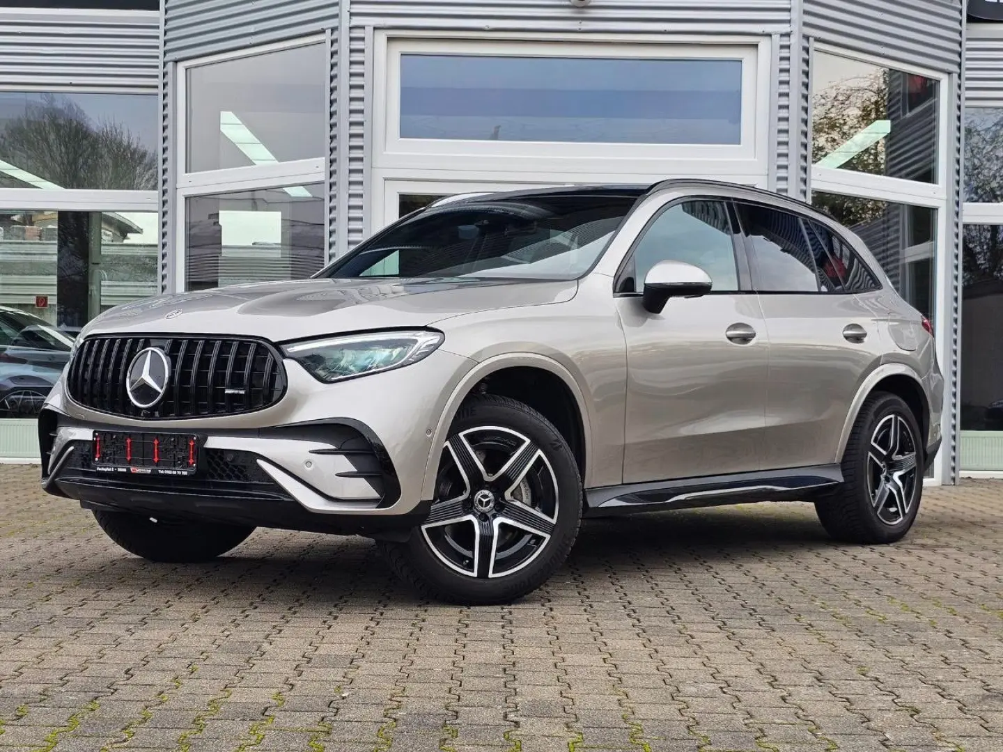 GLC 300 e 4Matic FINAL EDITION AMG PAKET MBUX