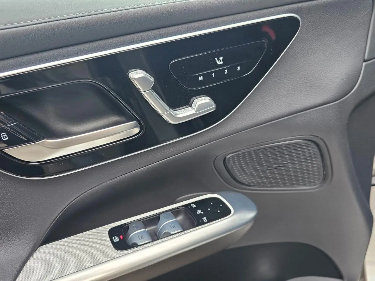 GLC 300 e 4Matic FINAL EDITION AMG PAKET MBUX