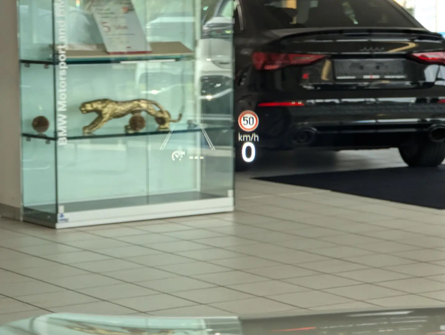 Tiguan 2.0TDI R-Line 4M Pano H K AHK Matrix 20