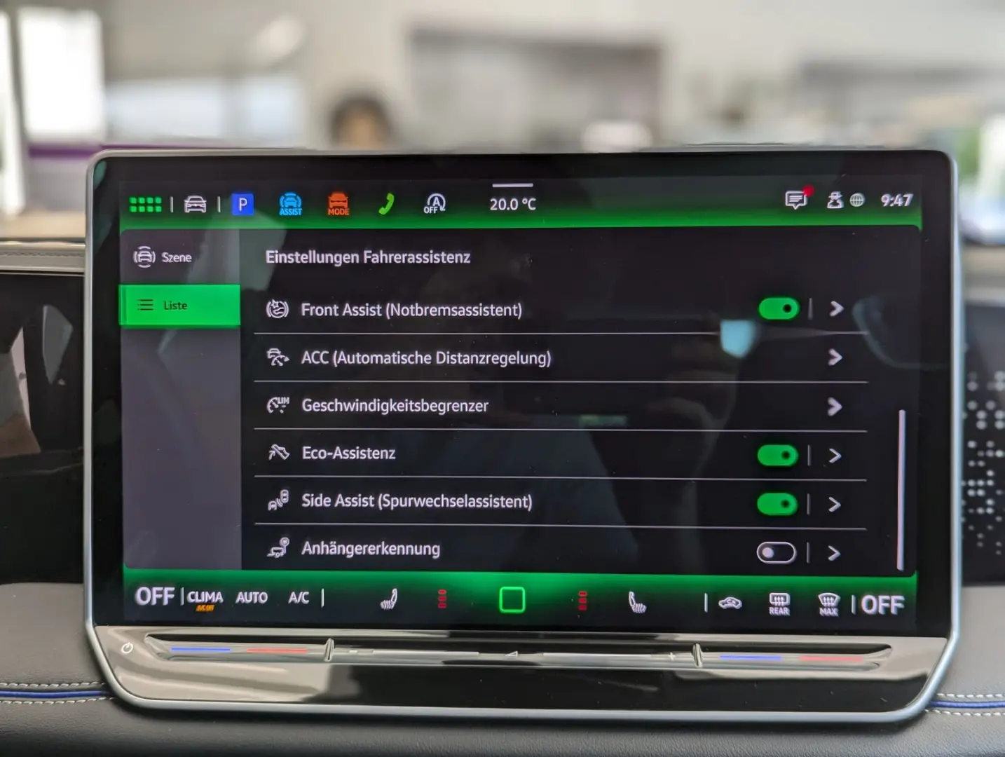 Tiguan 2.0TDI R-Line 4M Pano H K AHK Matrix 20