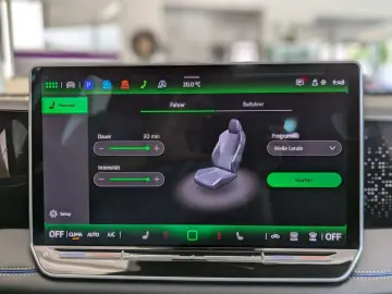 Tiguan 2.0TDI R-Line 4M Pano H K AHK Matrix 20